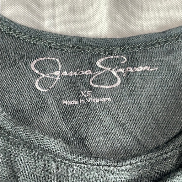 JESSICA SIMPSON Green Graphic Tee - Picture 4 of 10